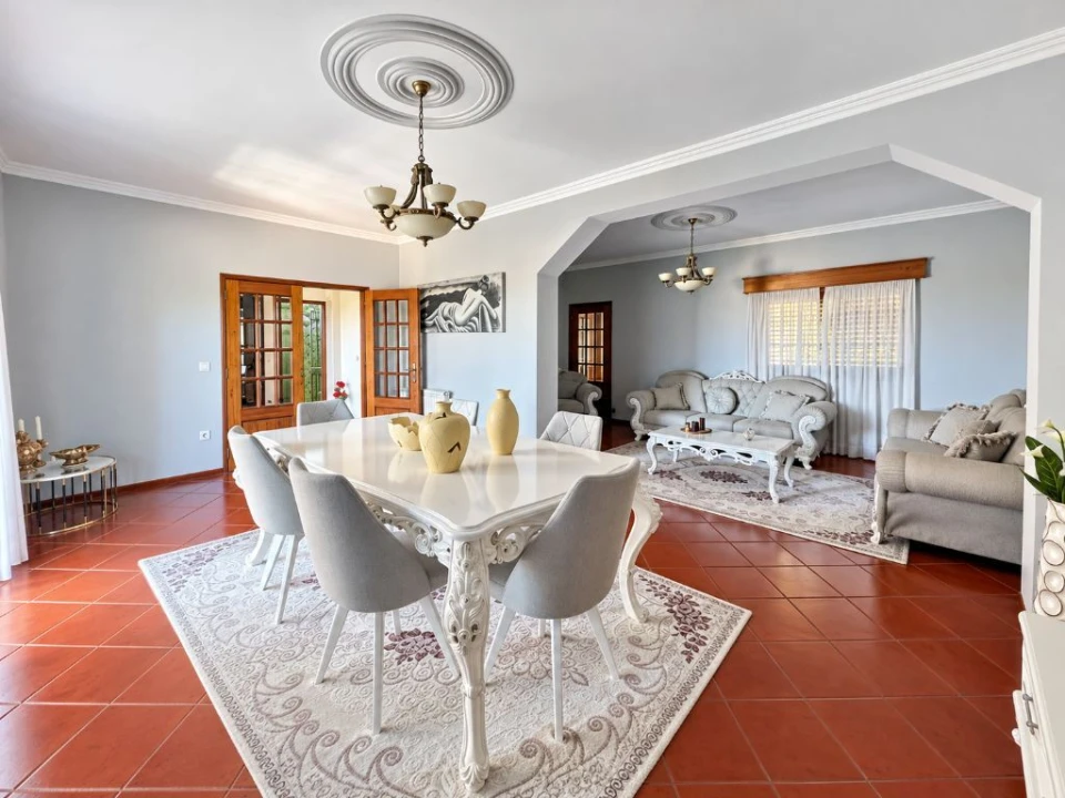 Moradia T4 para Venda em Fregim Foto 5