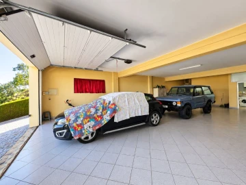 Moradia T4 para Venda em Fregim