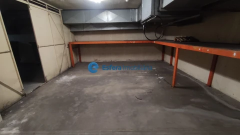 Garagem para Arrendamento em Perafita, Lavra e Santa Cruz do Bispo
