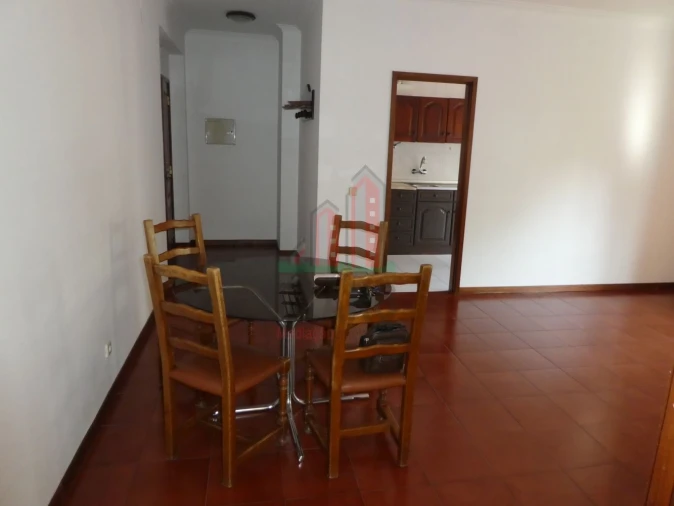 Apartamento T1 para Arrendamento em Eiras e São Paulo de Frades Foto 13