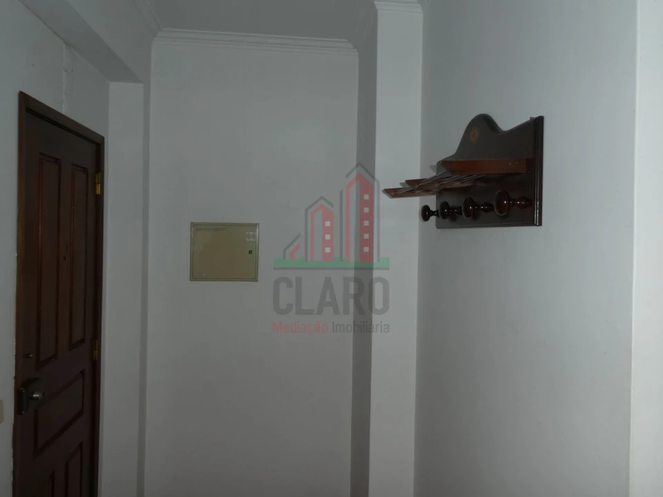 Apartamento T1 para Arrendamento em Eiras e São Paulo de Frades Foto 16