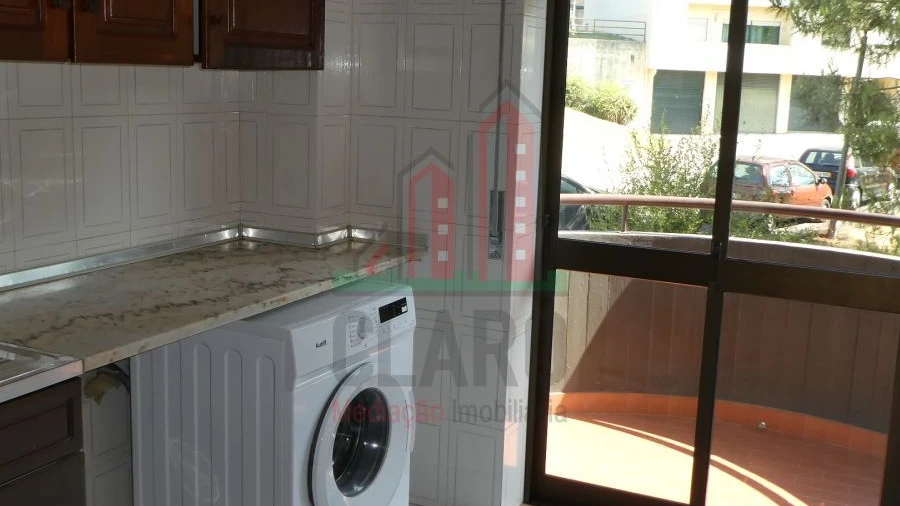 Apartamento T1 para Arrendamento em Eiras e São Paulo de Frades