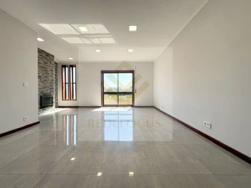 Apartamento T3 para Venda em Paços de Brandão