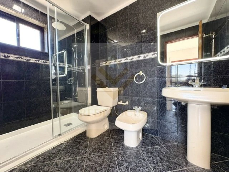 Apartamento T3 para Venda em Paços de Brandão Foto 24