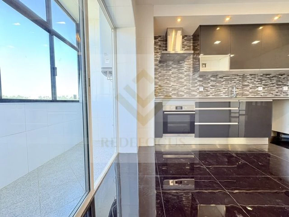 Apartamento T3 para Venda em Paços de Brandão Foto 16