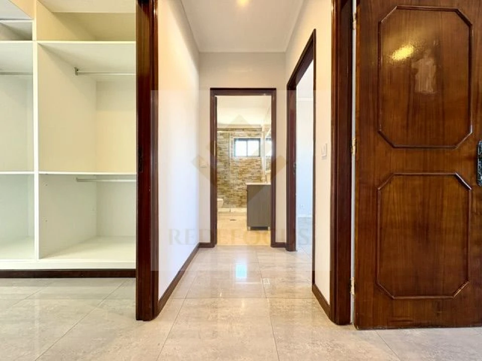 Apartamento T3 para Venda em Paços de Brandão Foto 18