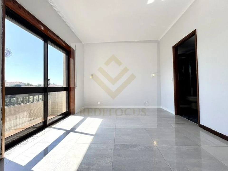 Apartamento T3 para Venda em Paços de Brandão Foto 20