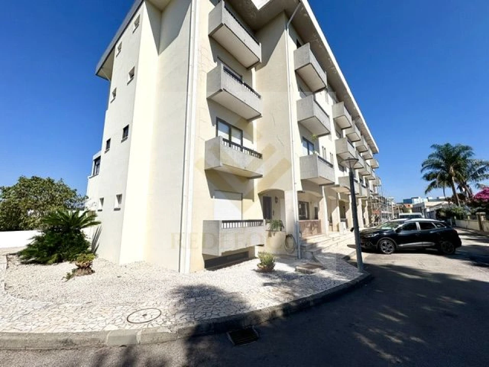 Apartamento T3 para Venda em Paços de Brandão Foto 1