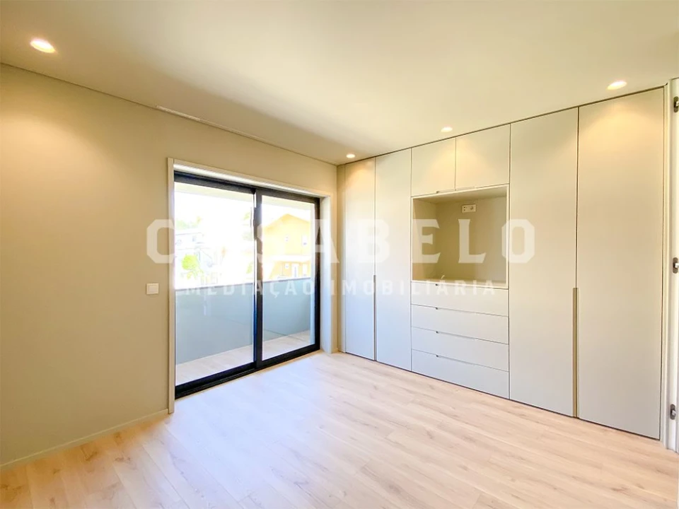 Moradia T5 para Venda em Vila Nova da Telha Foto 23