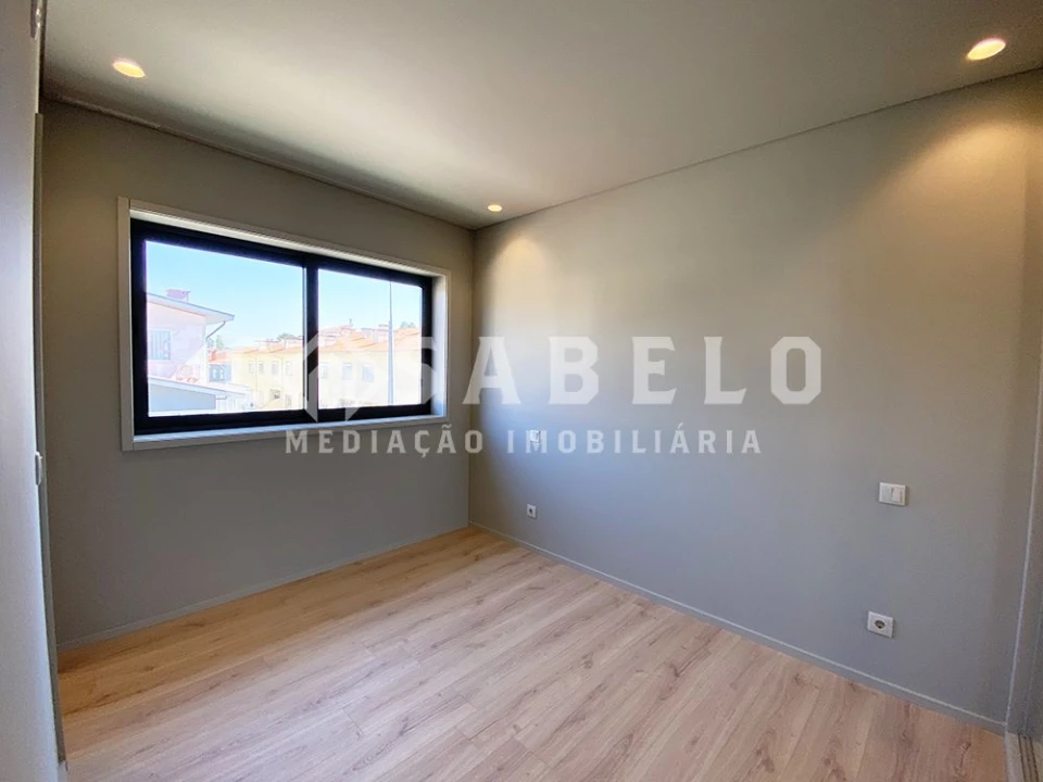 Moradia T5 para Venda em Vila Nova da Telha Foto 29