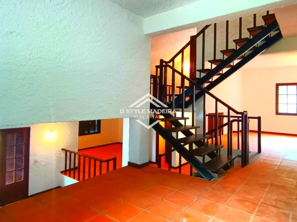 Moradia T2 para Venda em Camacha Foto 11