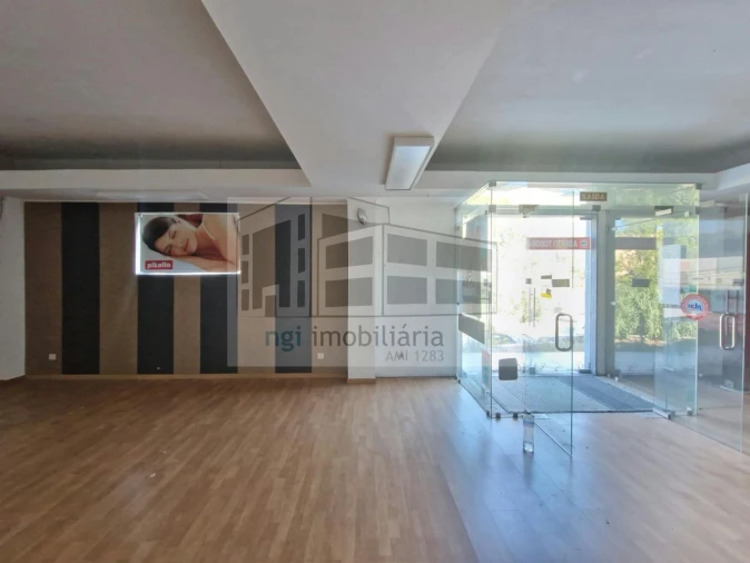 Loja para Arrendamento em Odivelas Foto 16