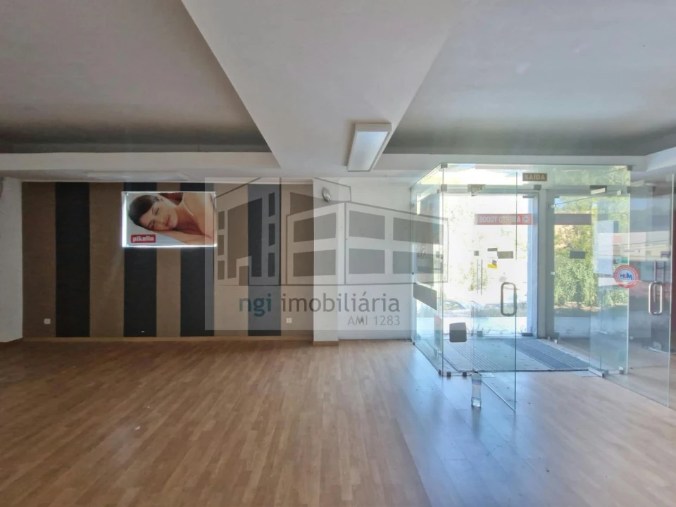 Loja para Arrendamento em Odivelas Foto 16