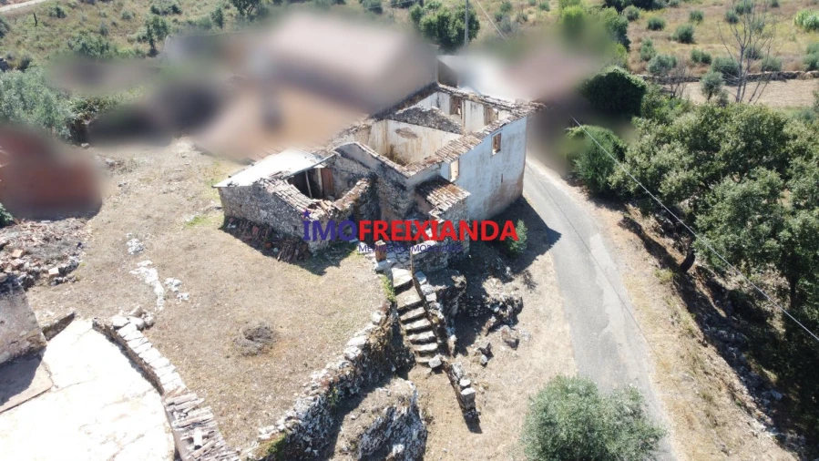 Moradia T2 para Venda em Chãos Foto 13