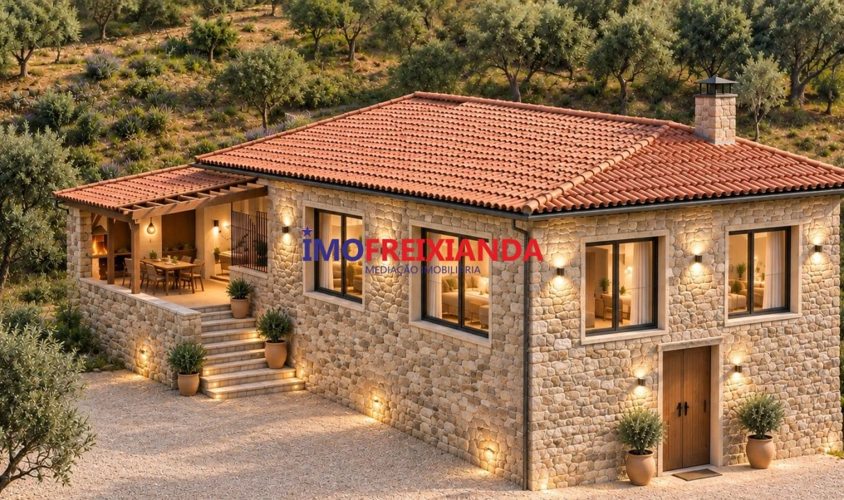 Moradia T2 para Venda em Chãos Foto 1