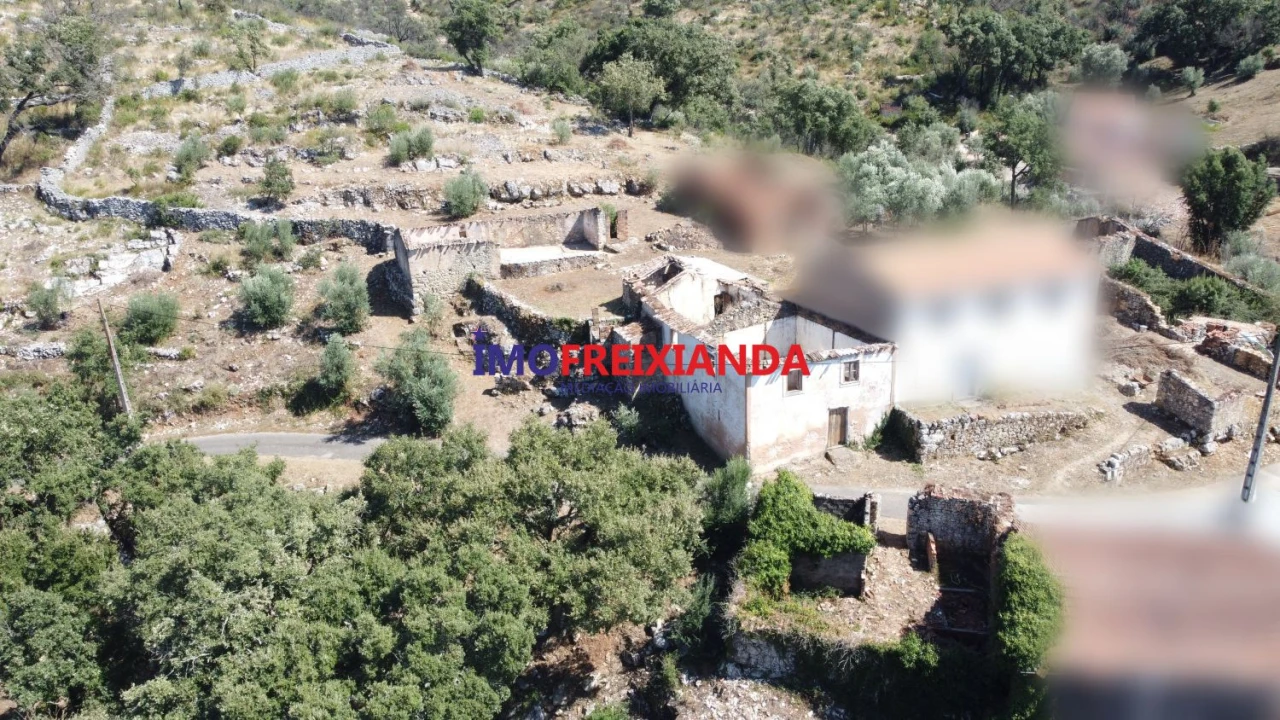 Moradia T2 para Venda em Chãos Foto 14