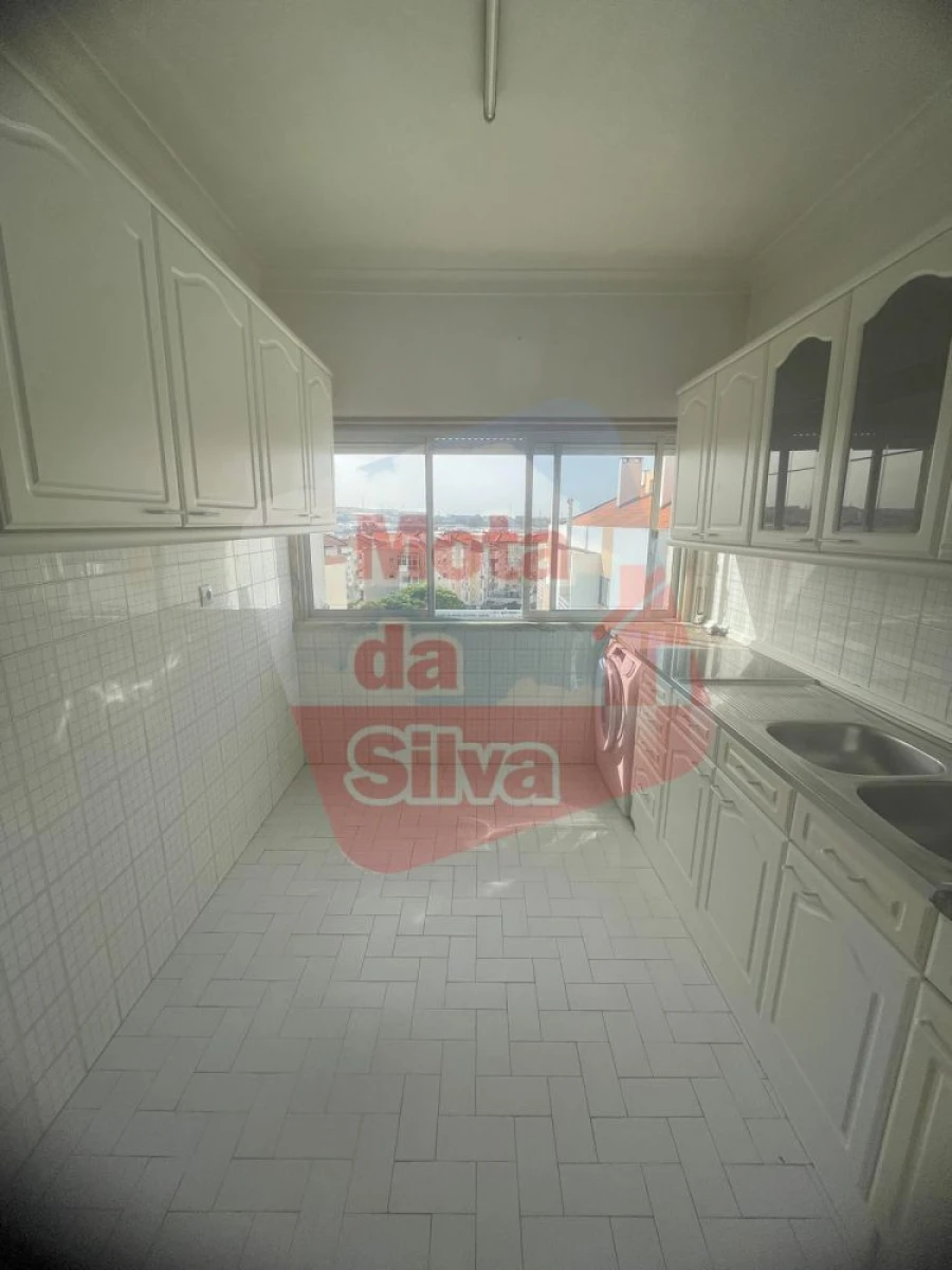 Apartamento T2 para Venda em Cacém e São Marcos Foto 2