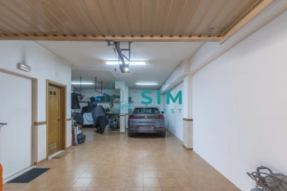 Moradia T4 para Venda em São Domingos de Rana