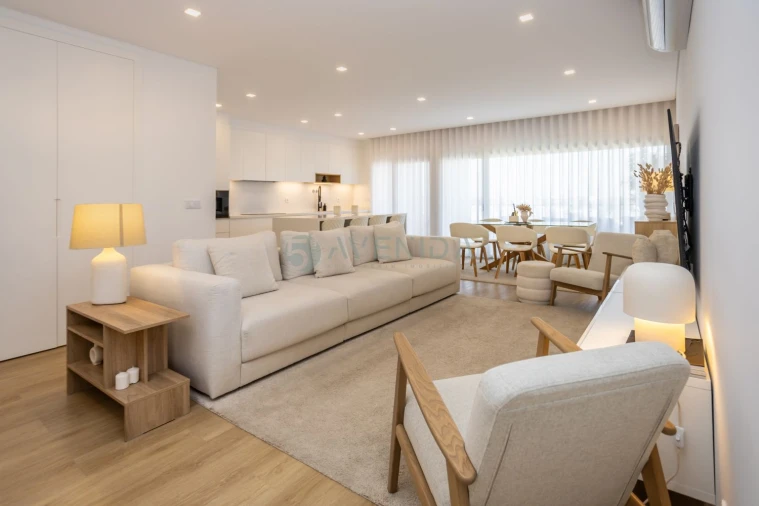 Apartamento T3 para Venda em Barreiro e Lavradio Foto 2