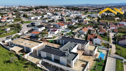 Terreno para Venda em Charneca de Caparica e Sobreda