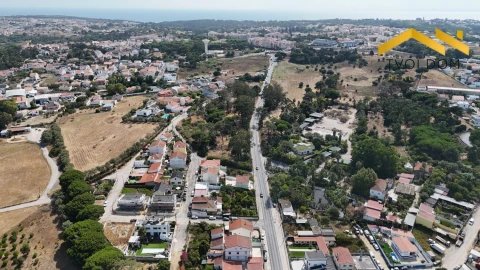 Terreno para Venda em Charneca de Caparica e Sobreda
