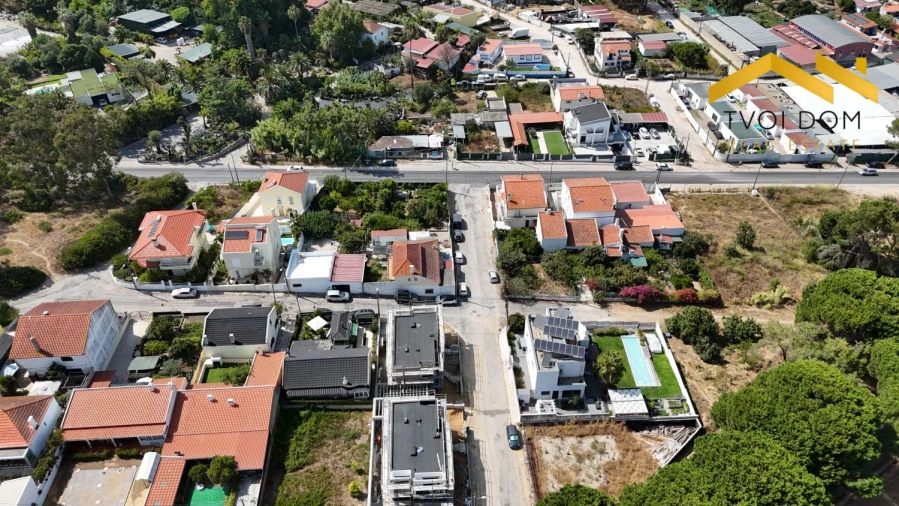 Terreno para Venda em Charneca de Caparica e Sobreda Foto 17