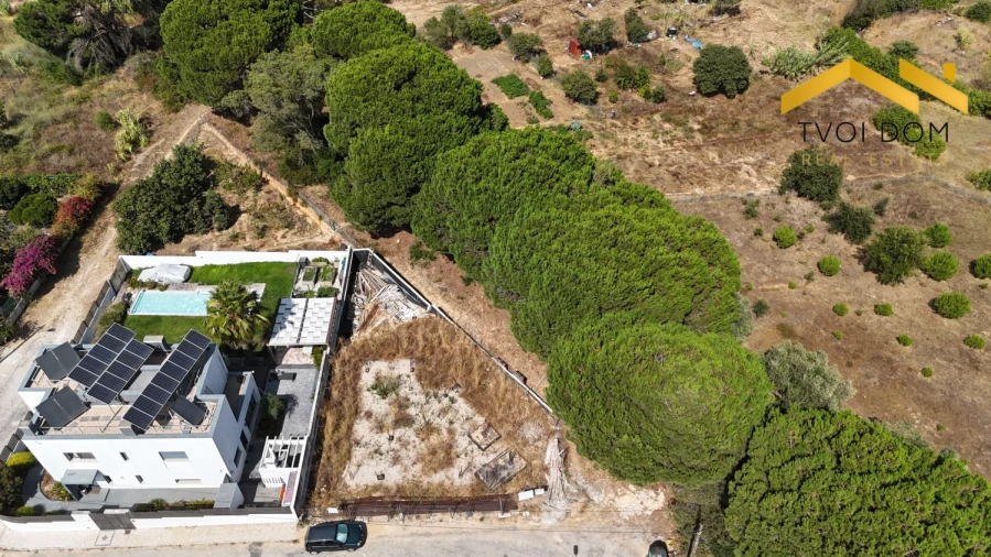 Terreno para Venda em Charneca de Caparica e Sobreda Foto 33