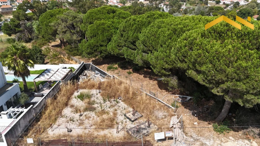 Terreno para Venda em Charneca de Caparica e Sobreda Foto 3