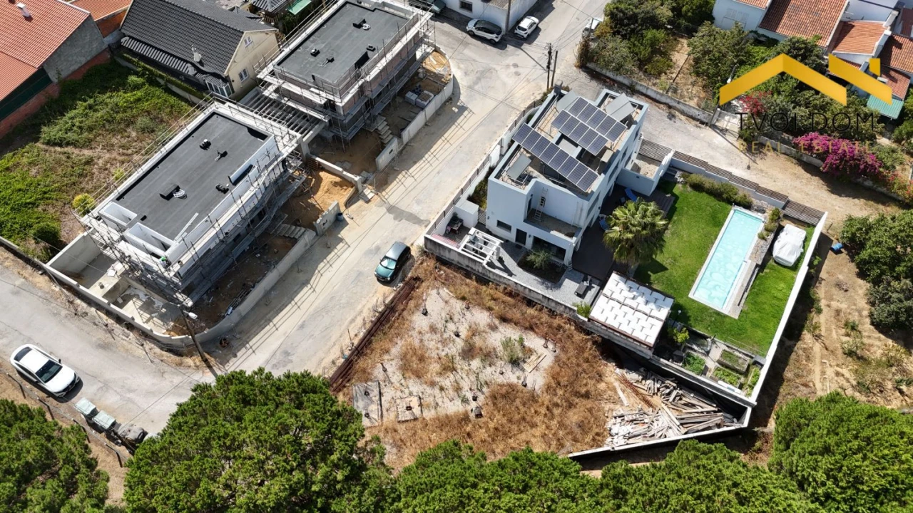 Terreno para Venda em Charneca de Caparica e Sobreda Foto 26