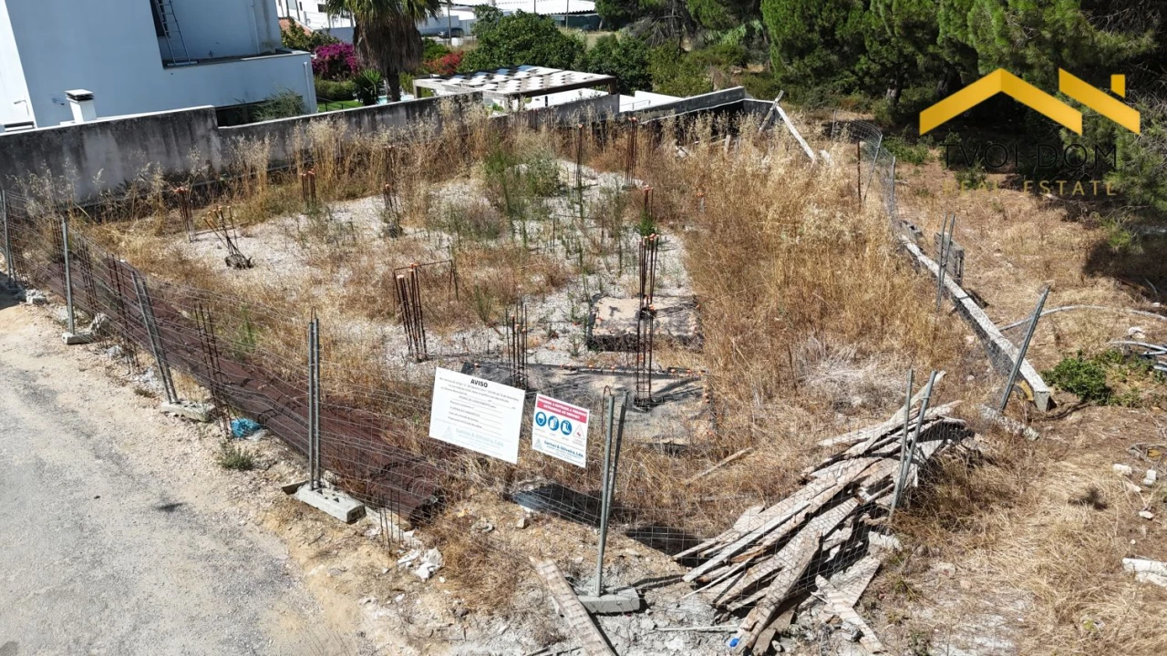 Terreno para Venda em Charneca de Caparica e Sobreda Foto 38