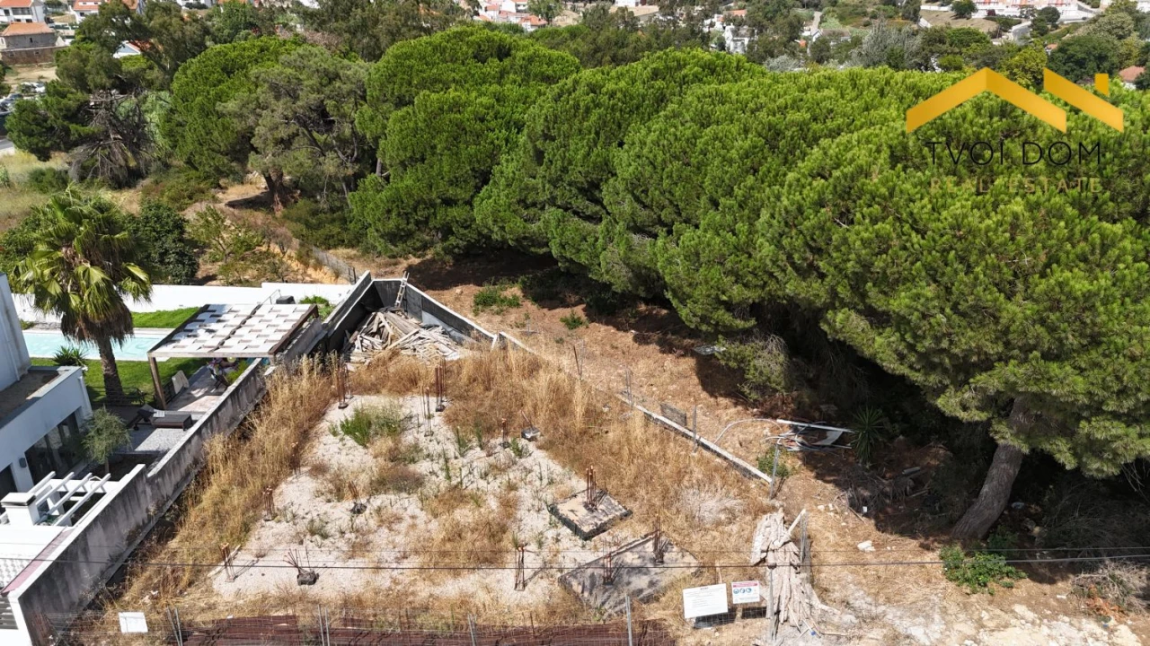 Terreno para Venda em Charneca de Caparica e Sobreda Foto 3