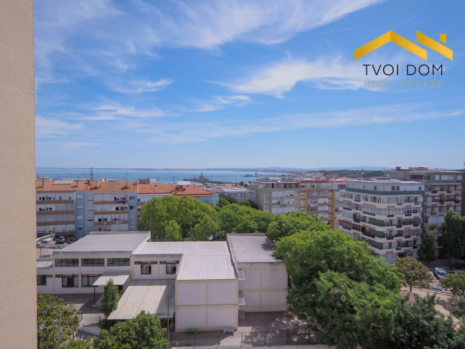 Apartamento T3 para Venda em Almada, Cova da Piedade, Pragal e Cacilhas Foto 35