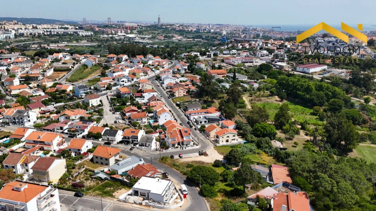 Moradia T4 para Venda em Charneca de Caparica e Sobreda Foto 23