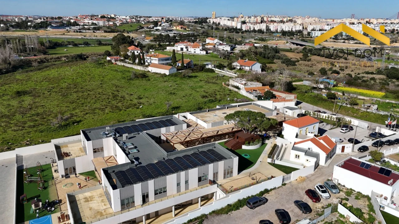 Moradia T4 para Venda em Charneca de Caparica e Sobreda Foto 22