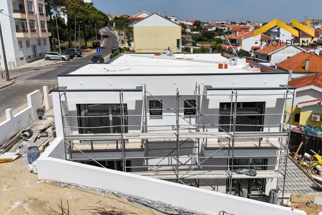 Moradia T4 para Venda em Charneca de Caparica e Sobreda Foto 7