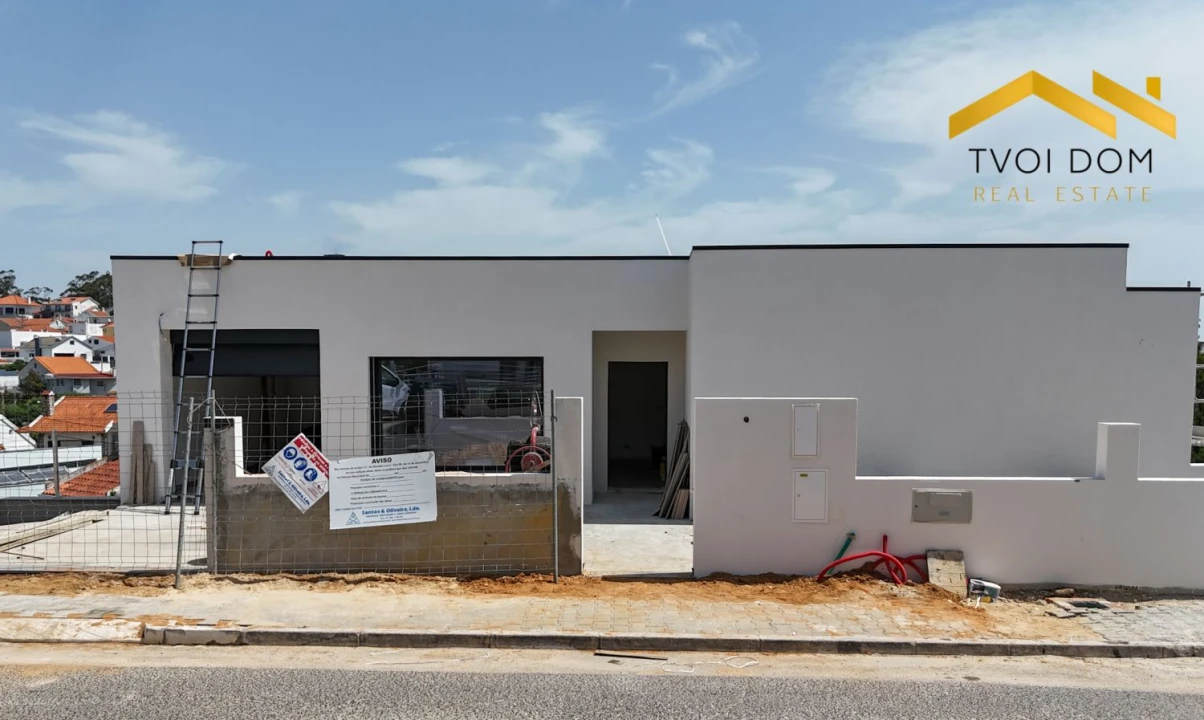 Moradia T4 para Venda em Charneca de Caparica e Sobreda Foto 3