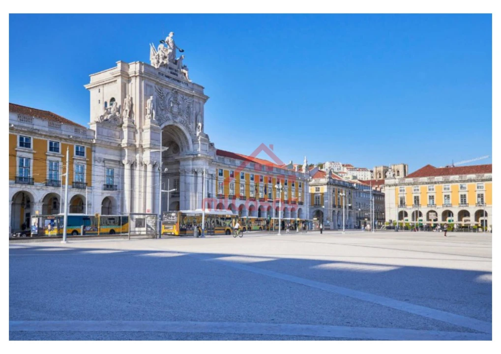 Apartamento T1 para Venda em Santa Maria Maior Foto 2