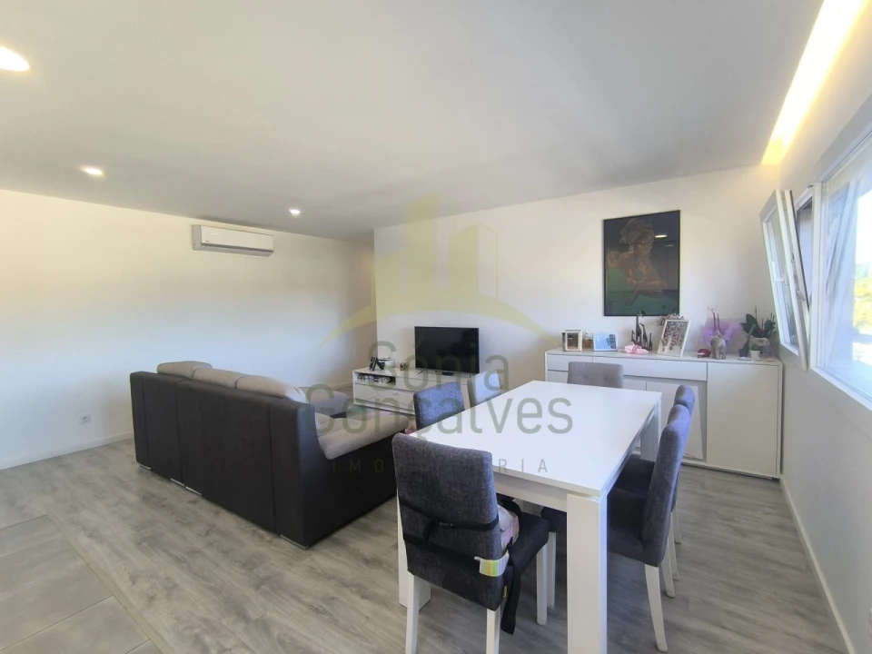 Apartamento T2 para Venda em Santa Marta de Portuzelo Foto 3