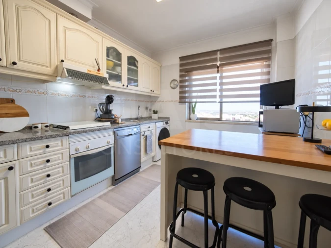 Apartamento T3 para Venda em Carregado e Cadafais Foto 9