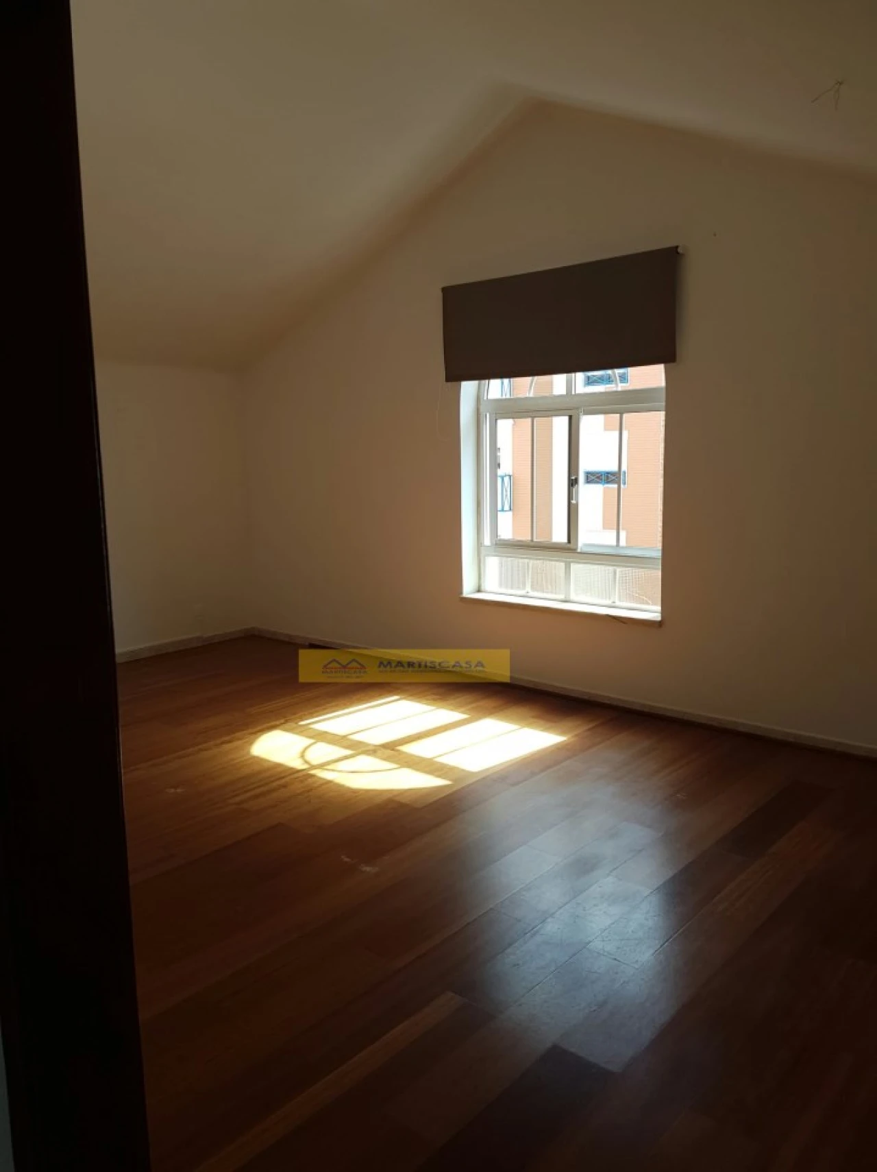 Apartamento T4 para Arrendamento em Algueirão-Mem Martins Foto 17