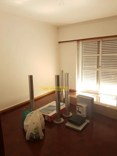 Apartamento T4 para Arrendamento em Algueirão-Mem Martins