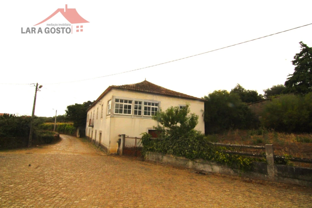Moradia T6 para Venda em Ala e Vilarinho do Monte Foto 5