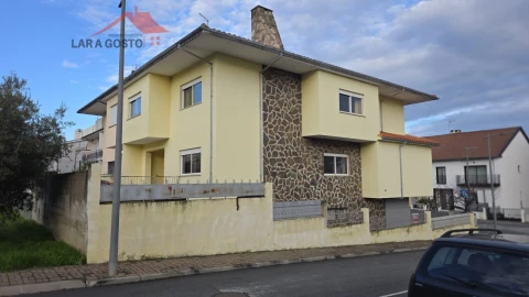 Moradia T4 para Venda em Macedo de Cavaleiros