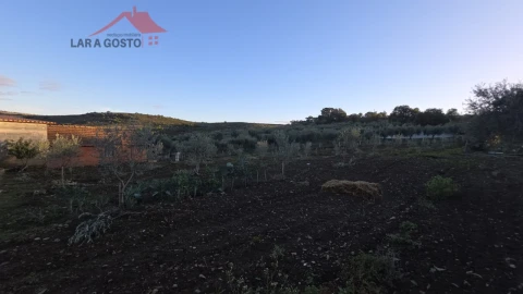 Quinta T2 para Venda em Vinhas
