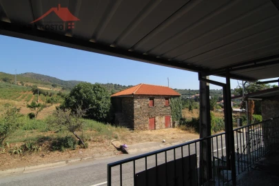 Moradia T2 para Venda em Carrapatas