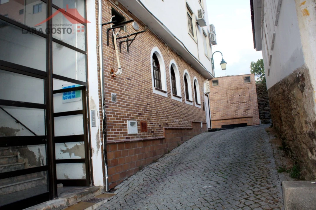 Negócio para Venda em Macedo de Cavaleiros Foto 2