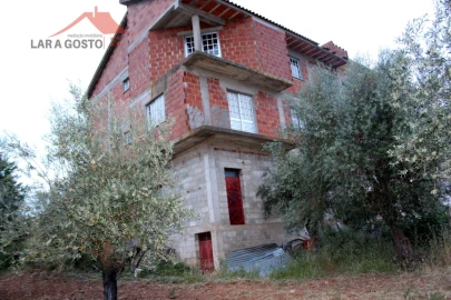 Moradia T4 para Venda em Grijo