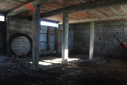 Armazém para Venda em Morais