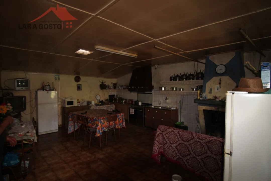 Moradia T4 para Venda em Arcas Foto 13