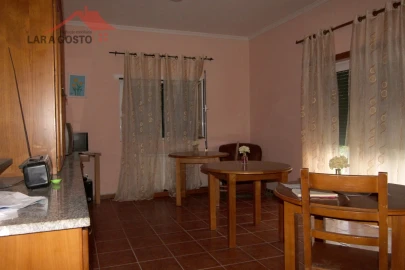 Negócio para Venda em Rebordãos